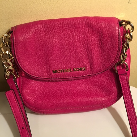 Michael Kors Handbags - 🌺🎀Michael Kors Pink Leather Crossbody🌺🎀